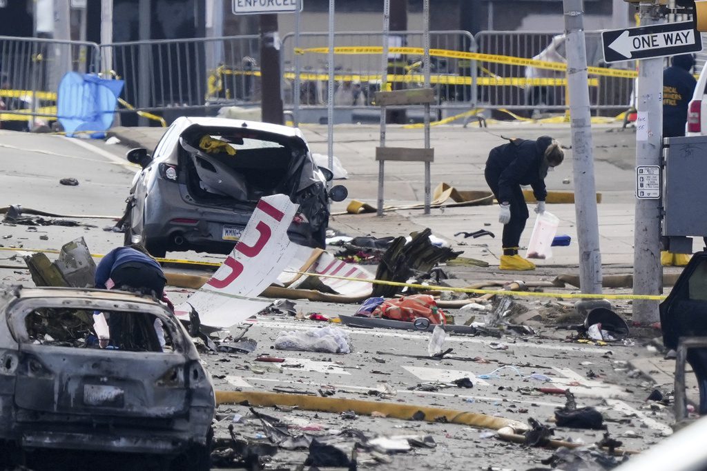 5 injured in fatal Philadelphia plane crash remain hospitalized, 3 in critical condition