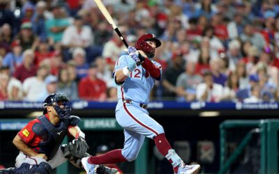 Kyle Schwarber hits 4 HRs, has Phillies-record 9 RBIs in 19-4 romp over the Braves